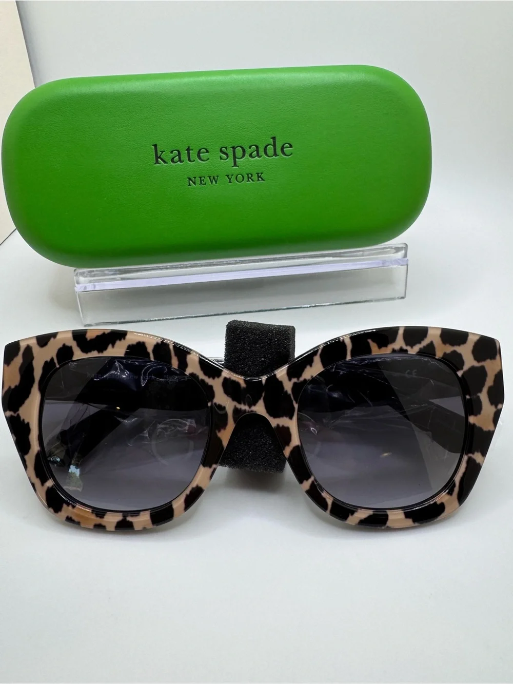 Kate Spade Jalena/S Cat-Eye Sunglasses – Leopard Print with Green Case